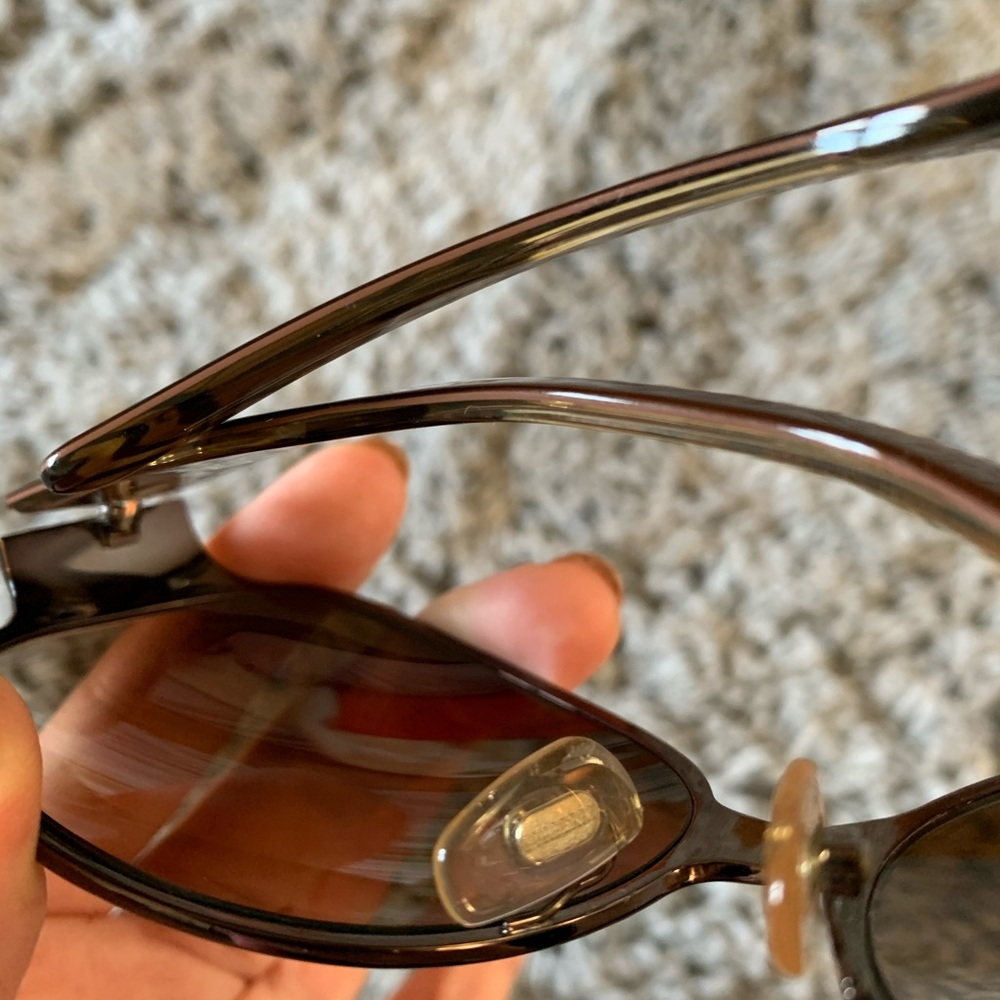 SOLD—— Authentic Burberry Sunglasses - Picture 7 of 14